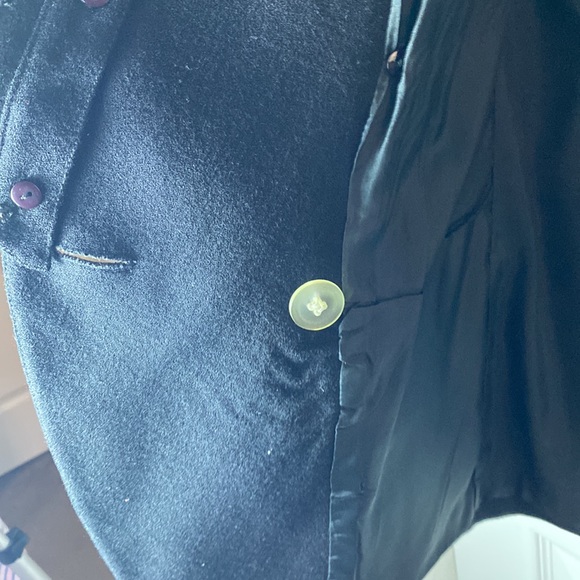 Ivana Wool Blazer Jacket. Embellished Removable collar Satin covered buttons. - Picture 14 of 14